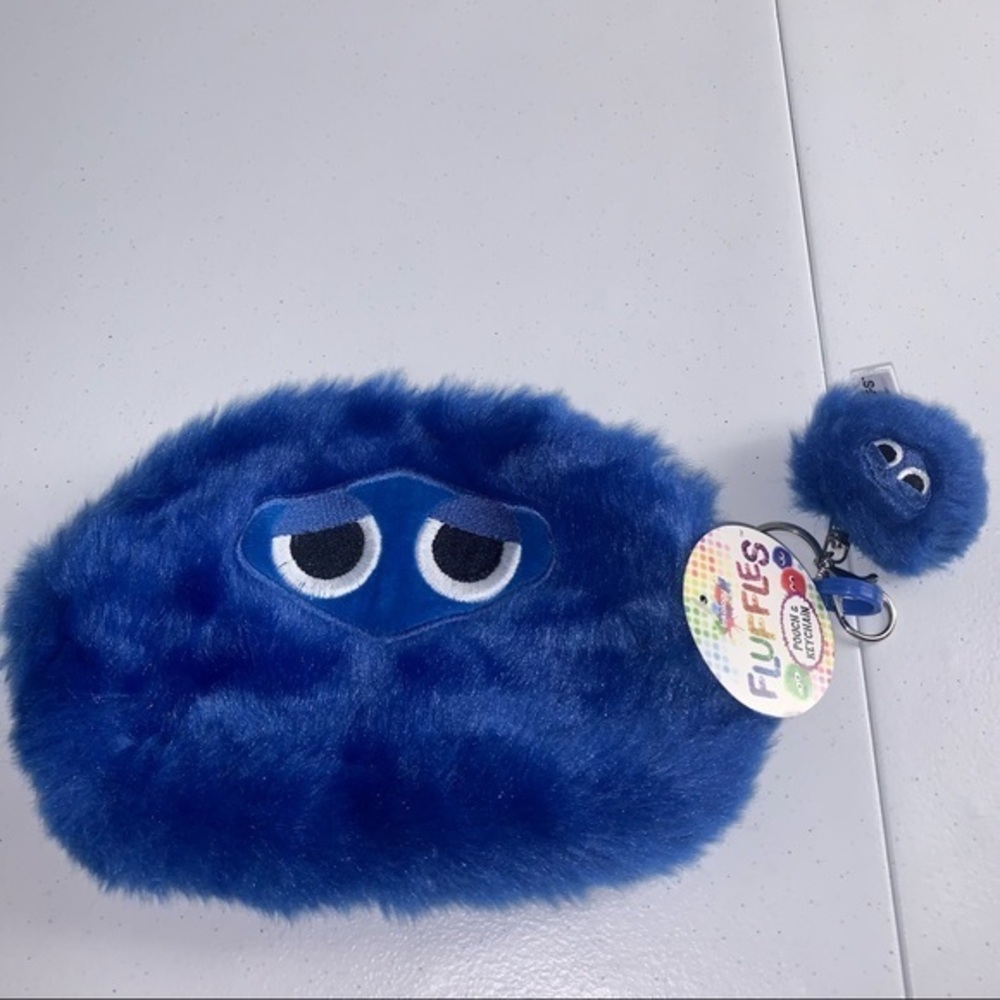 Fluffles pouch with keychain